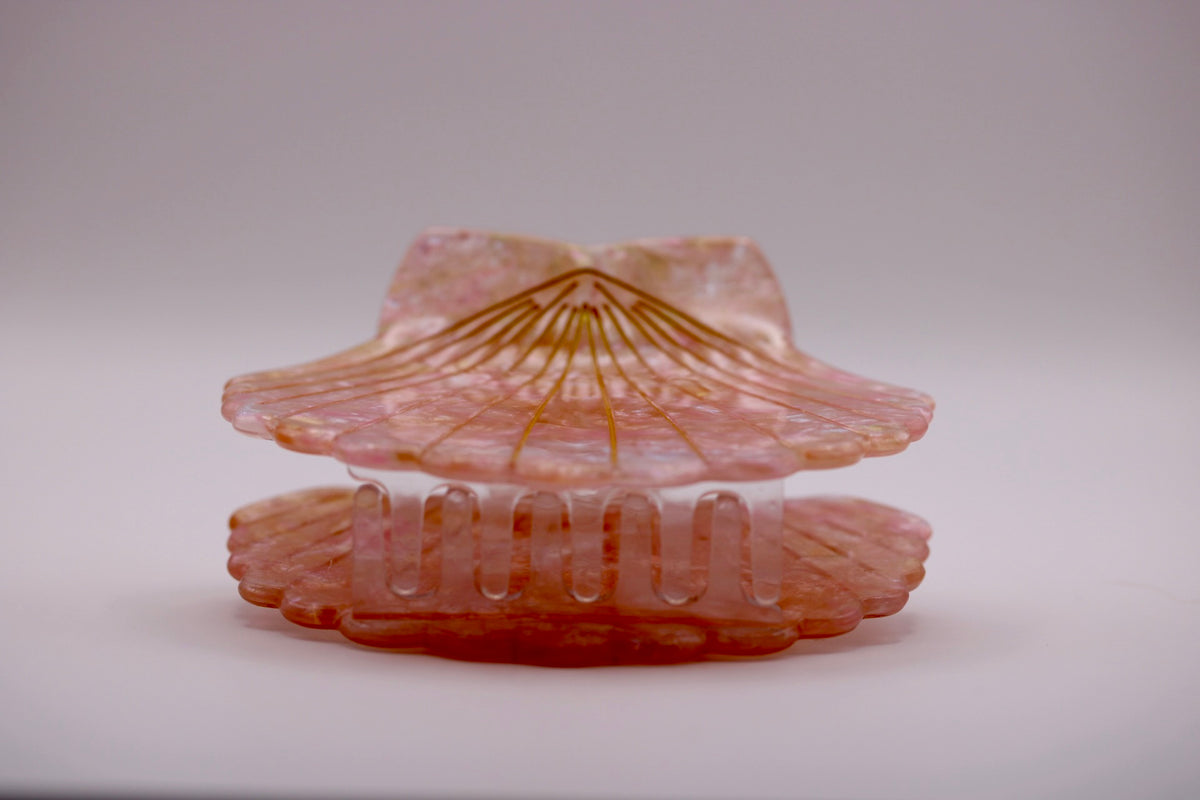 Treasure Cove Scallop Hair Clip
