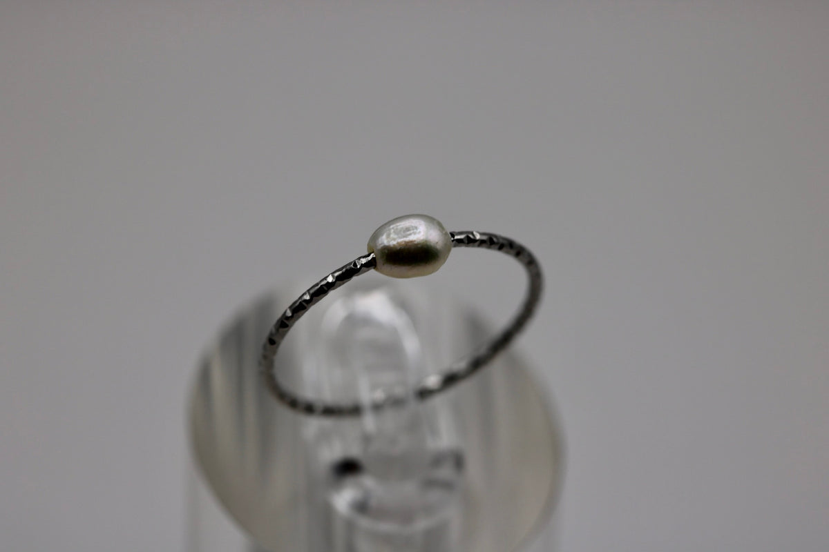 Petite Pearl Ring