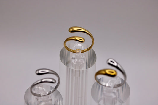 The Laurel Ring