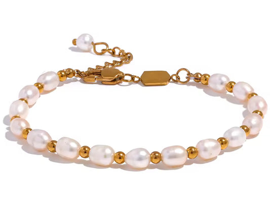 Julia Pearl Bracelet