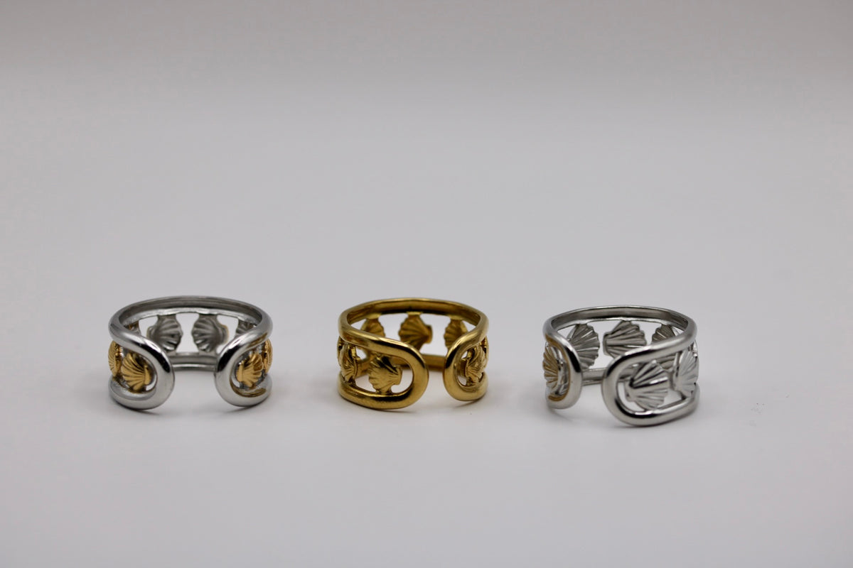 The Banded Scallop Ring