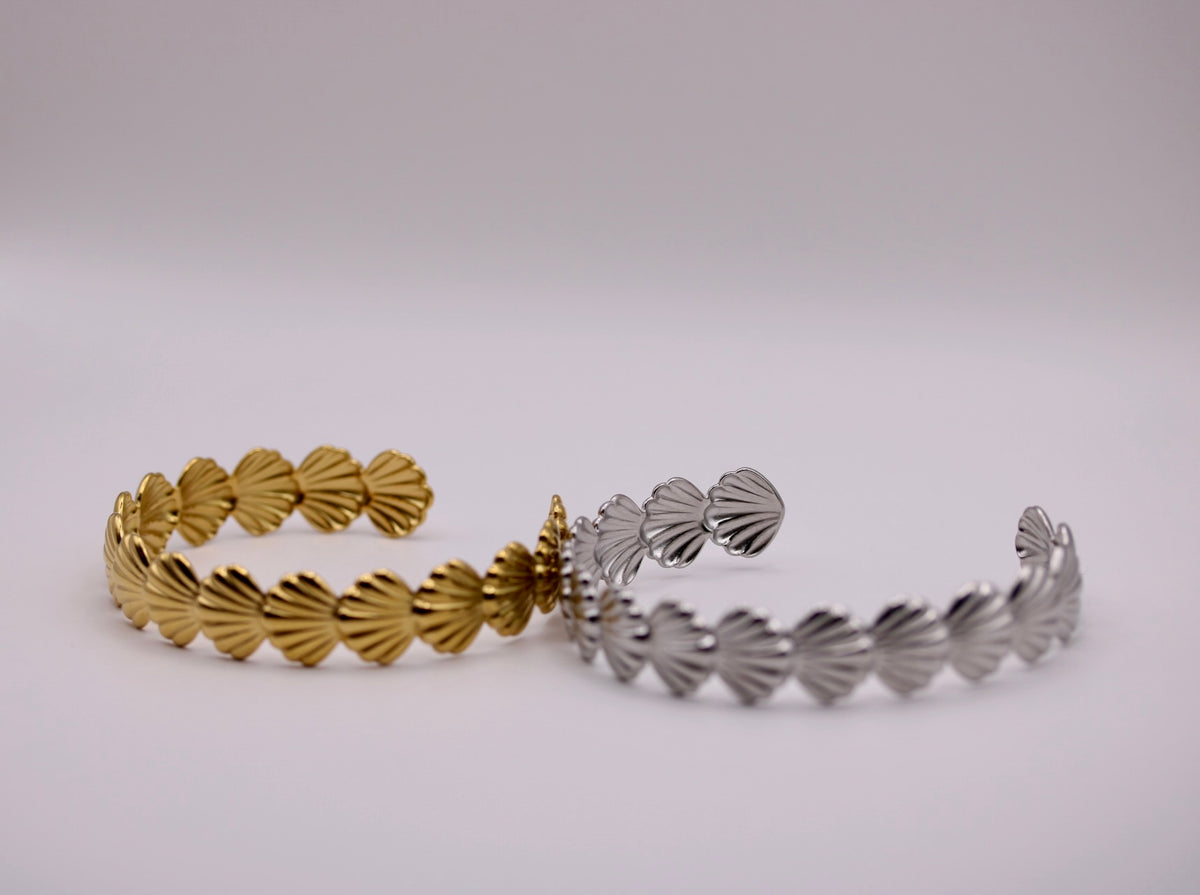 Scallop Row Bangle