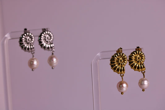 Conch + Pearl Studs