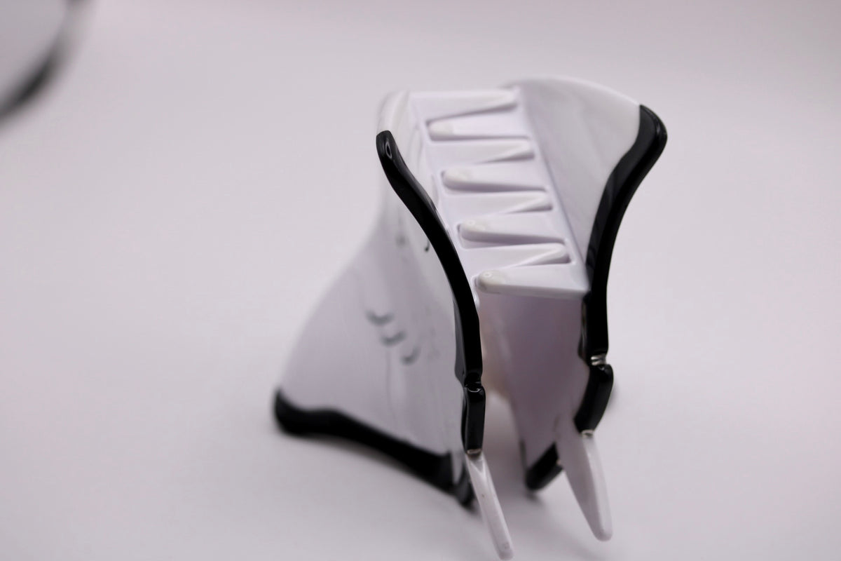 Manta Be Friends Hair Clip