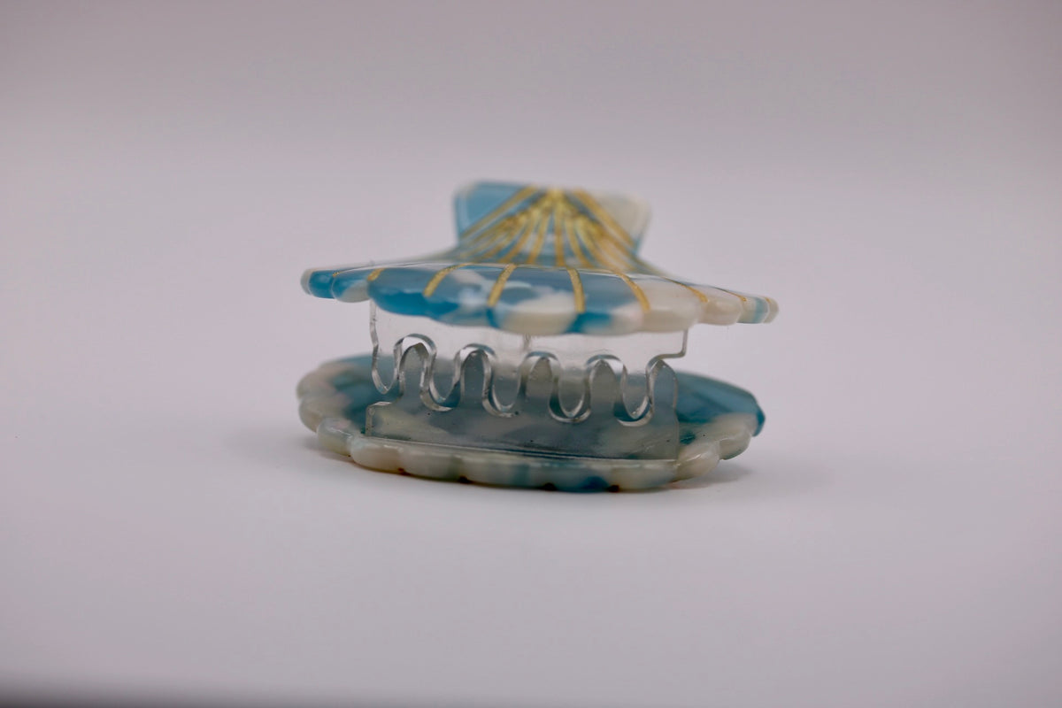 Golden Coast Scallop Claw Clip