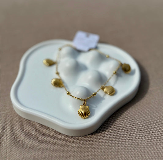 Sunlit Scallops Anklet