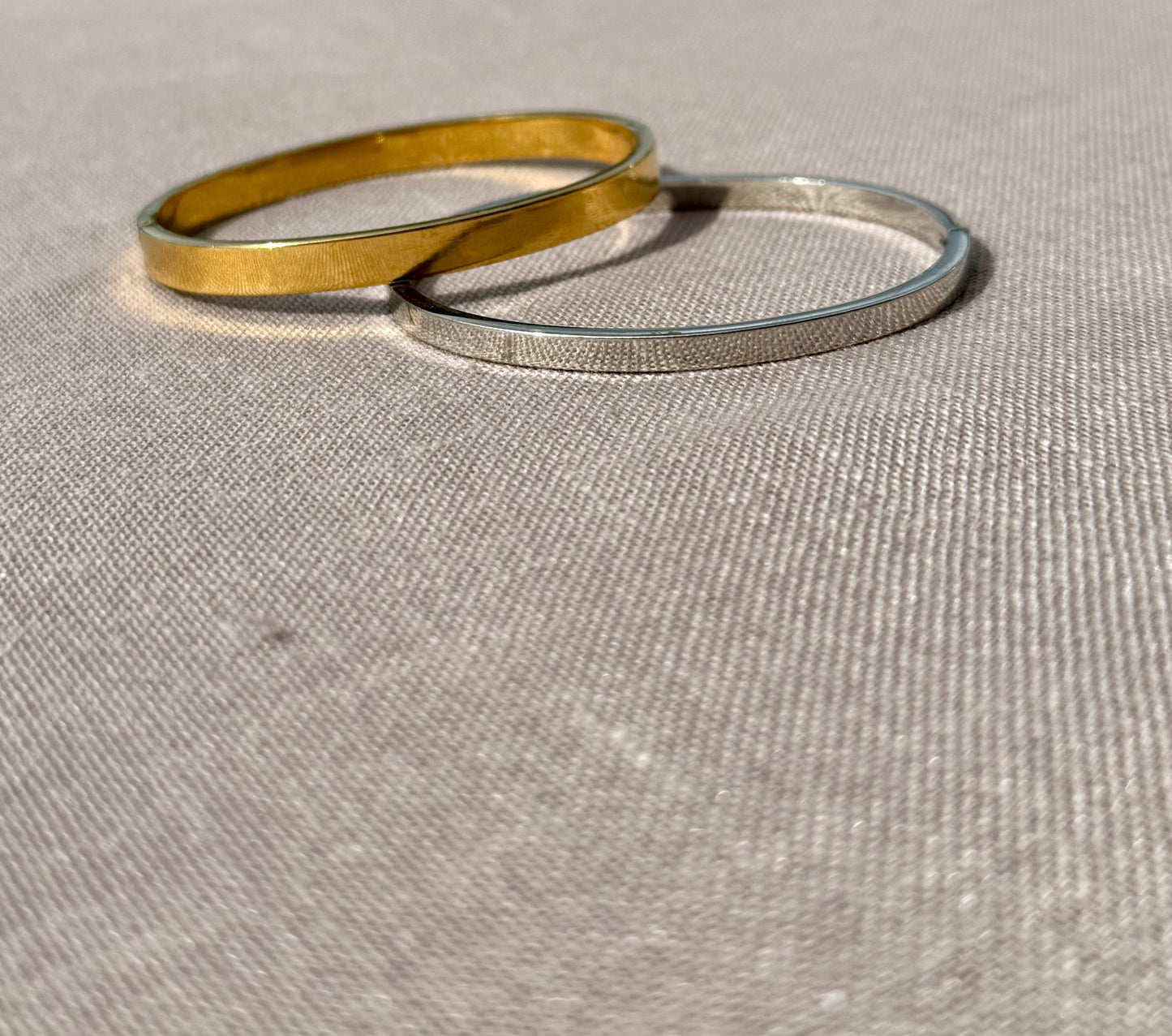 Bare Bangle