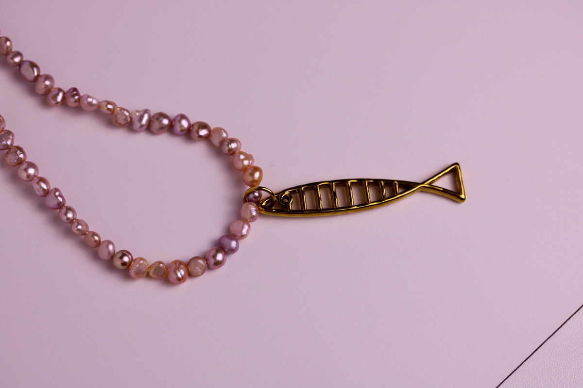Pretty Little Catch Necklace