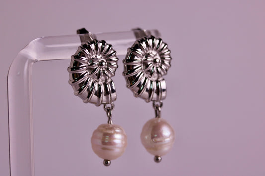 Conch + Pearl Studs
