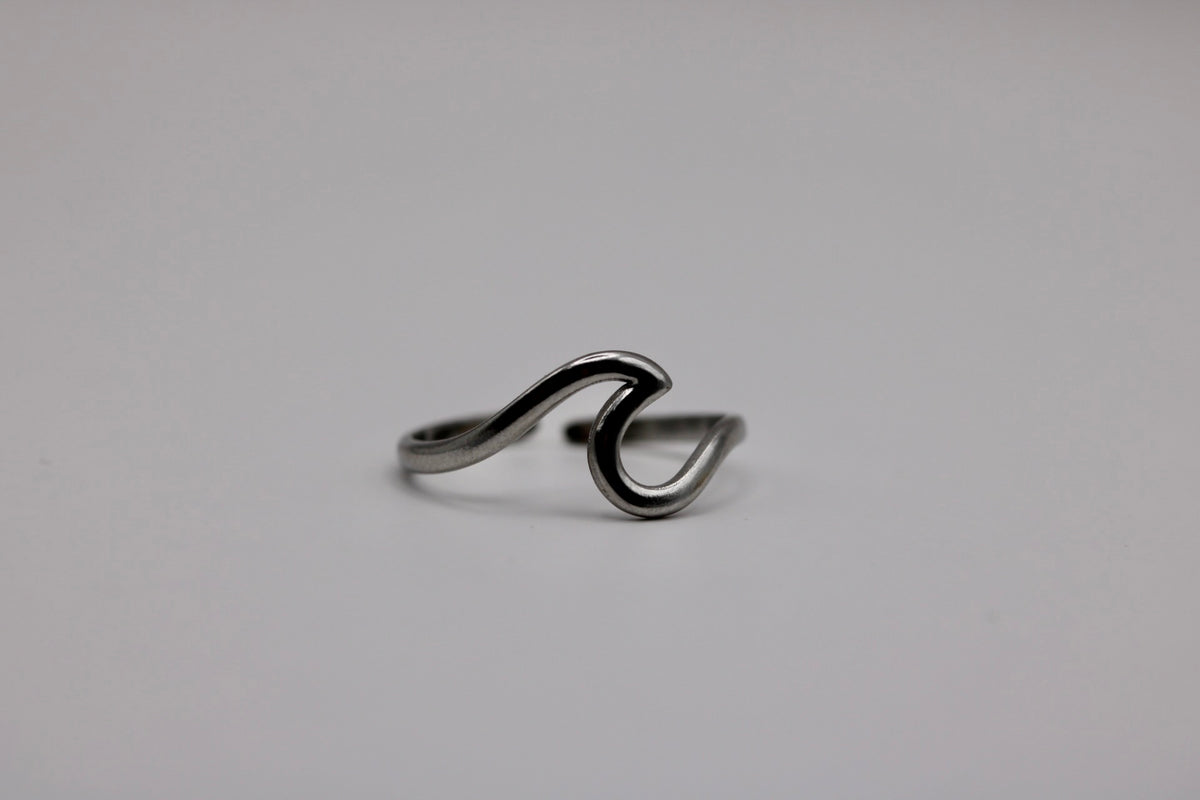 The Moira Wave Ring