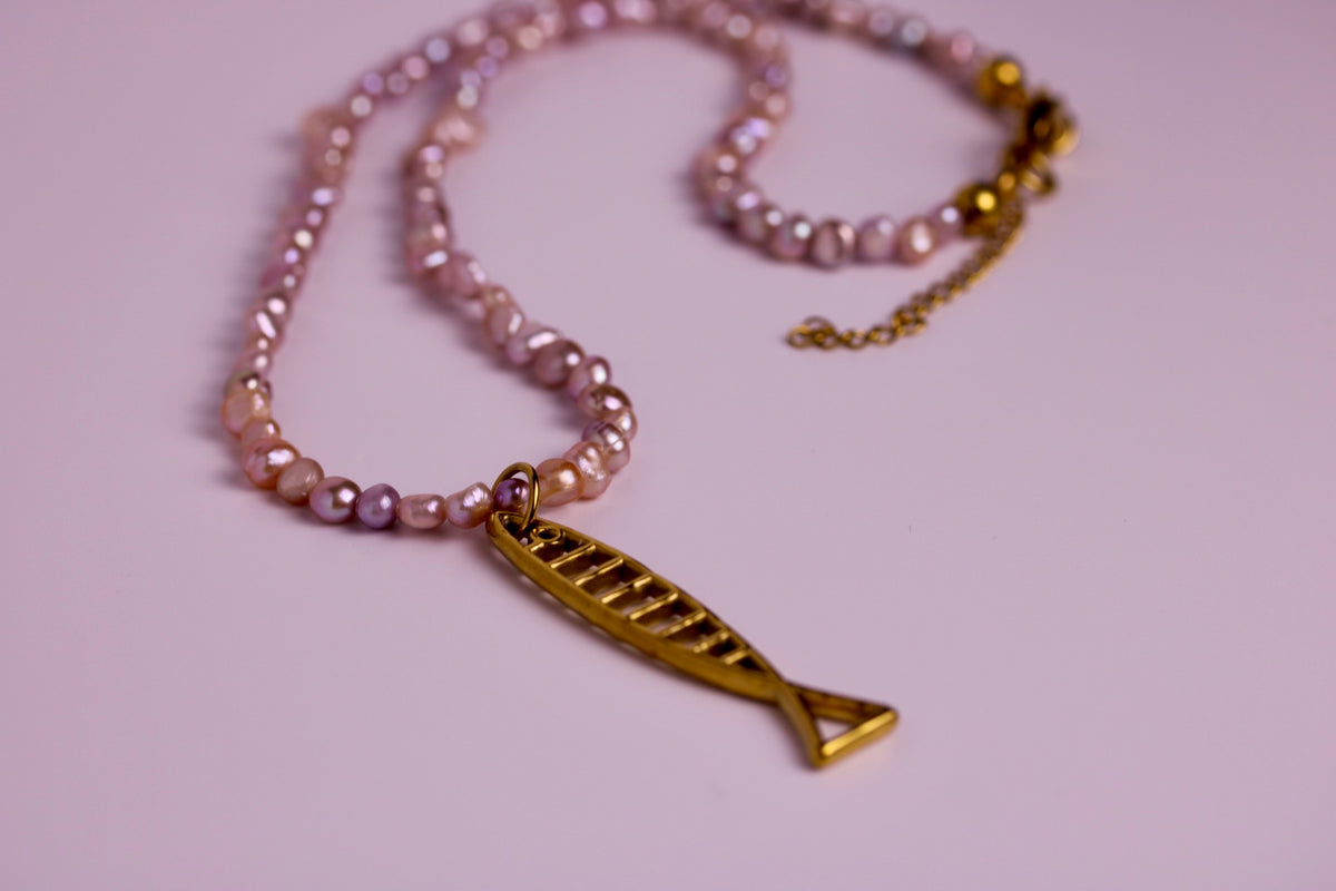 Pretty Little Catch Necklace