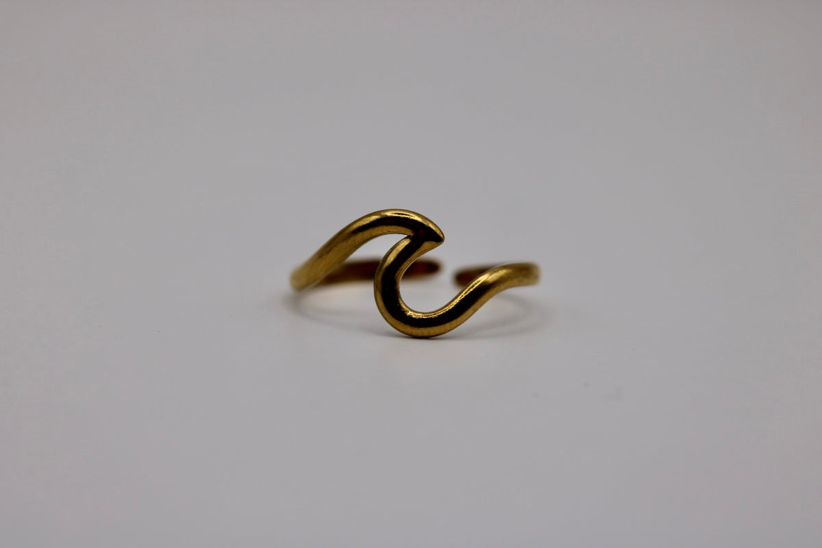 The Moira Wave Ring