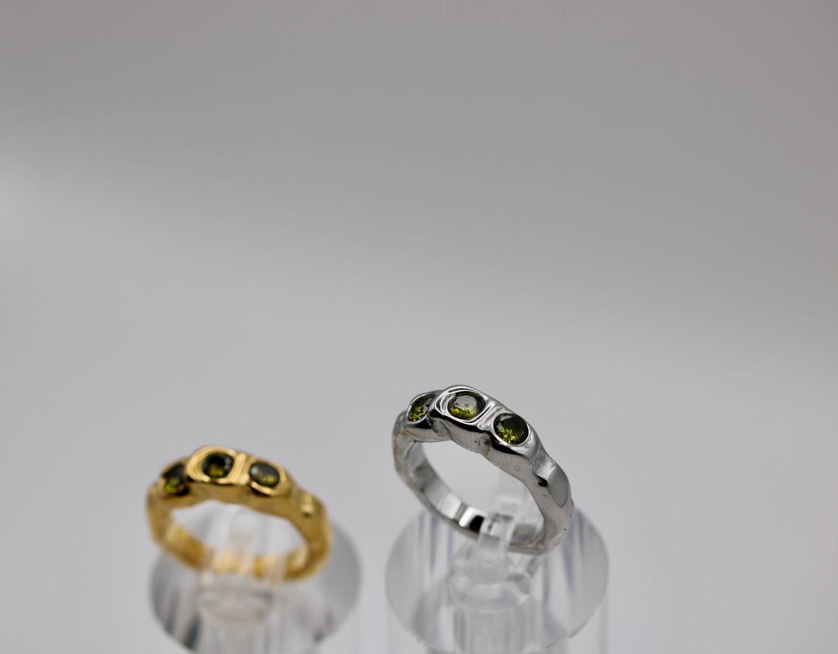 The Tini Trio Ring