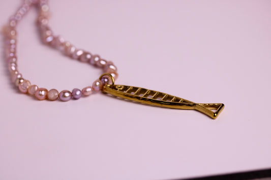 Pretty Little Catch Necklace