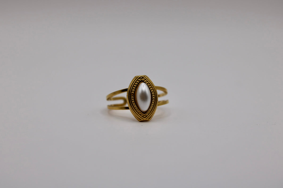 The Gwendolyn Ring
