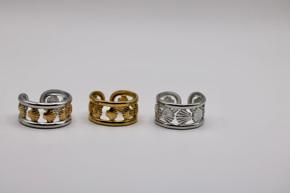 The Banded Scallop Ring