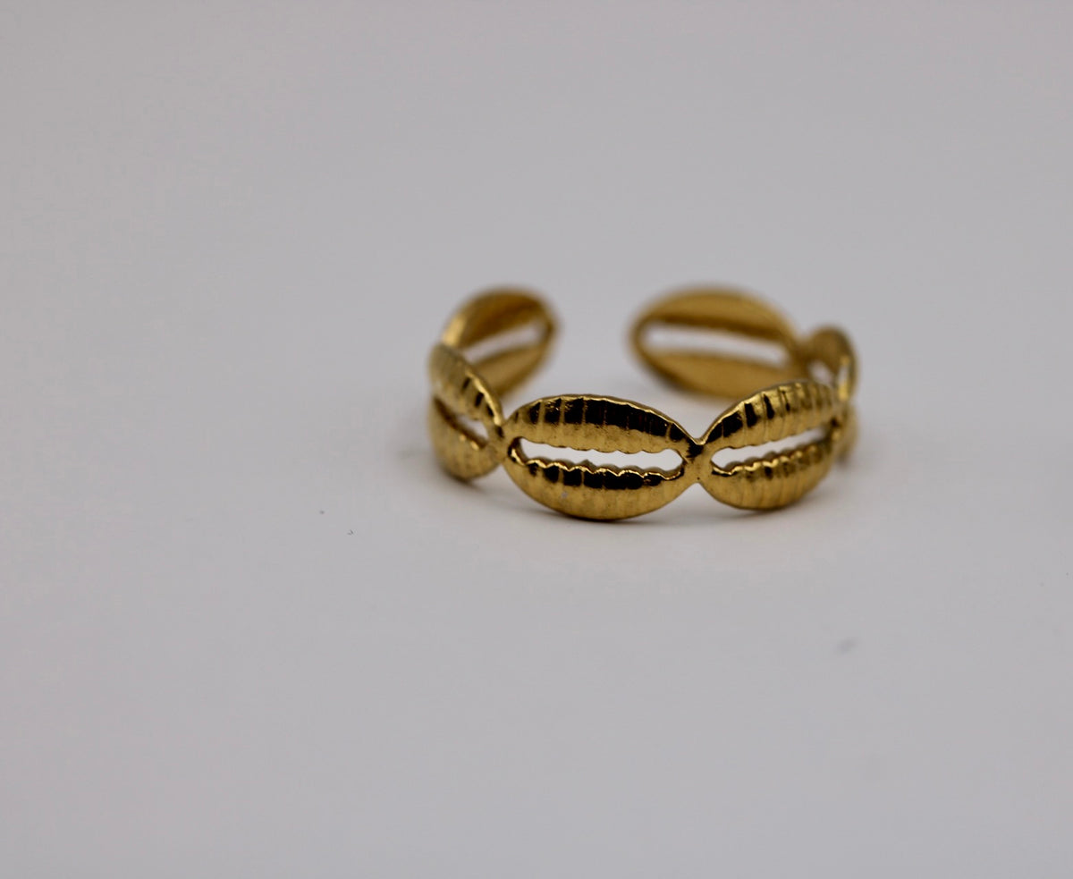 Forever Cowrie in Silver + Gold
