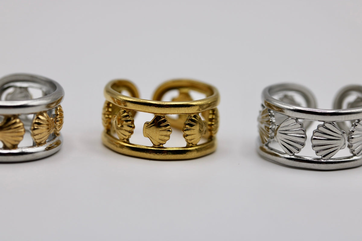 The Banded Scallop Ring