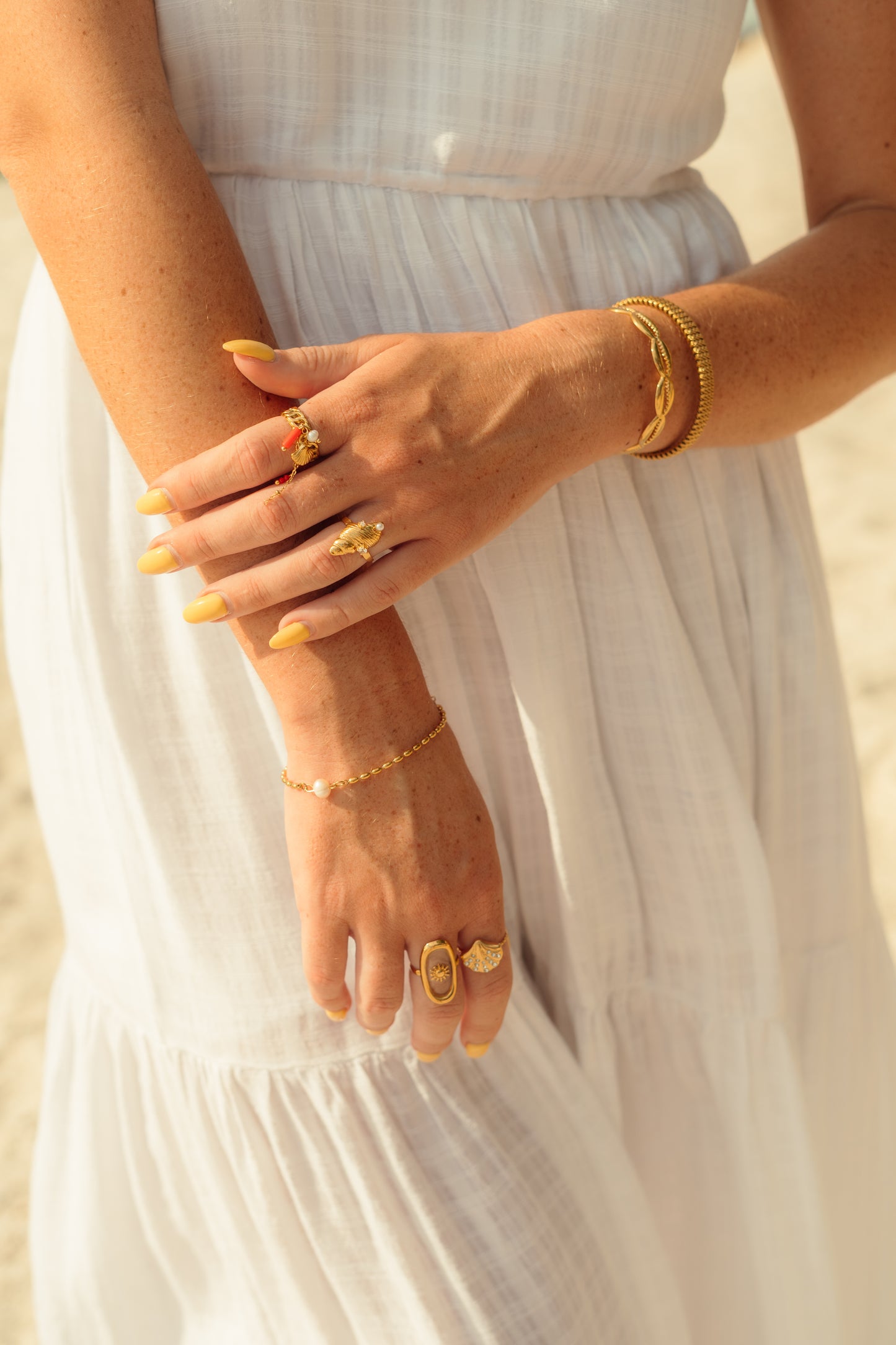 Stoned Scallop Ring
