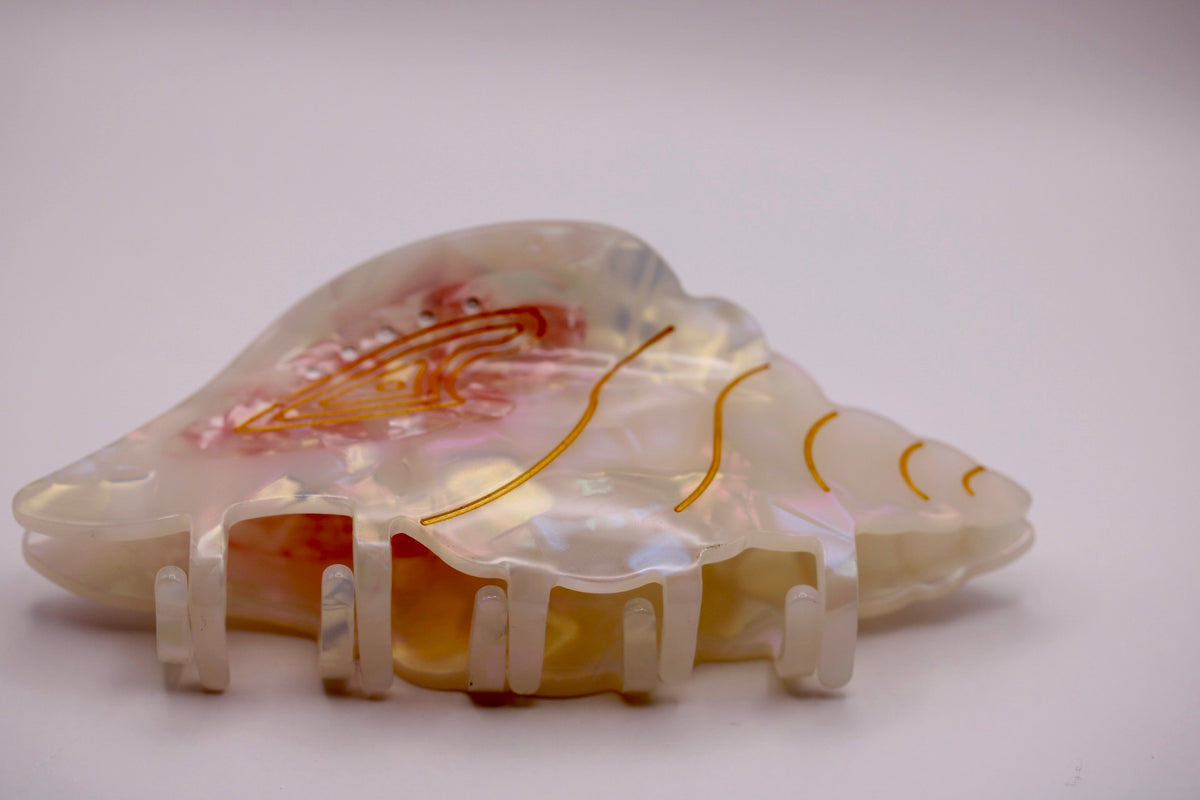 Conch Club Hair Clip
