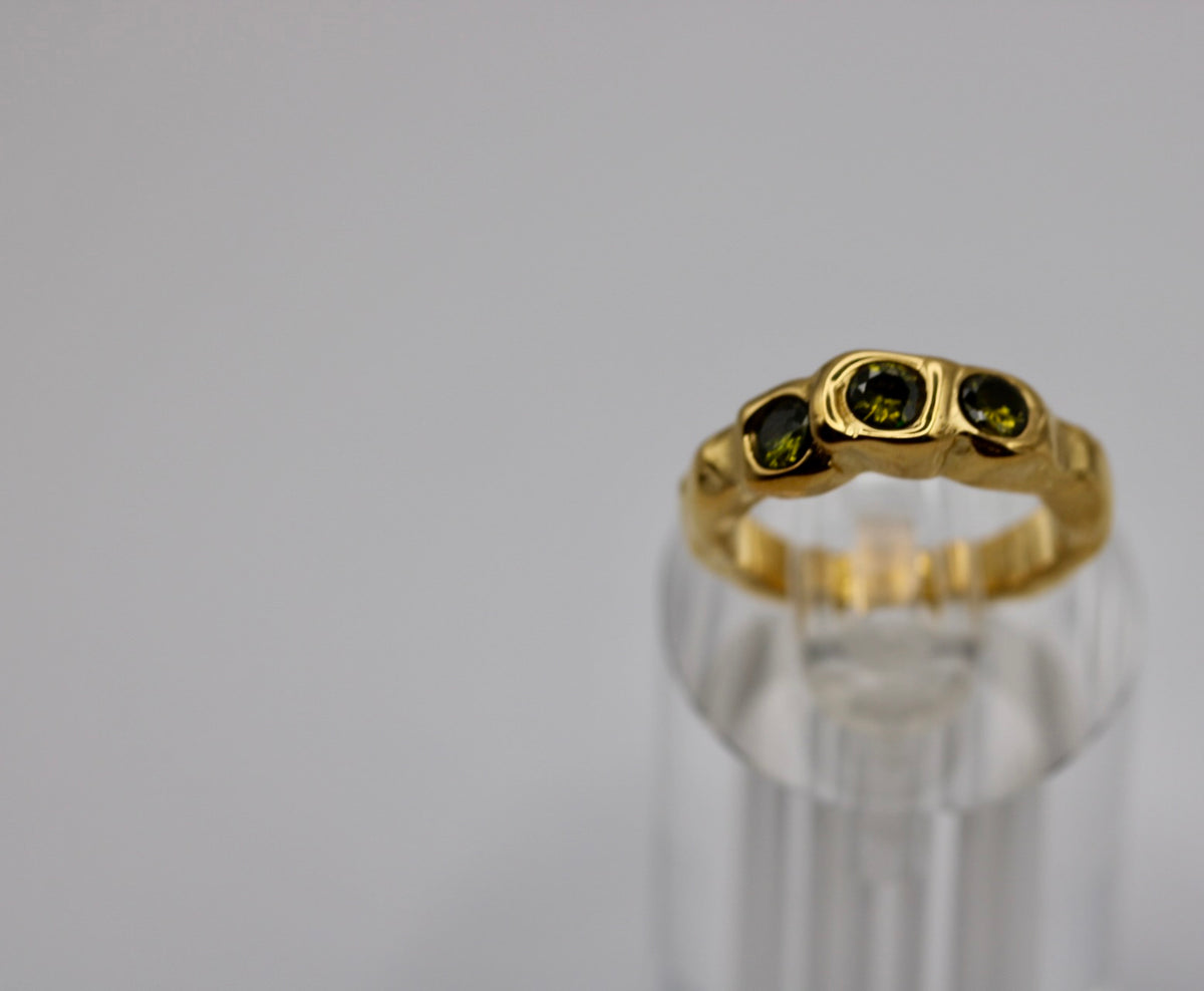 The Tini Trio Ring