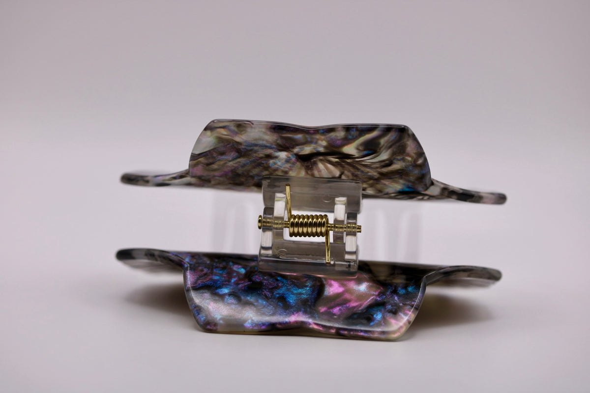Treasure Cove Scallop Hair Clip