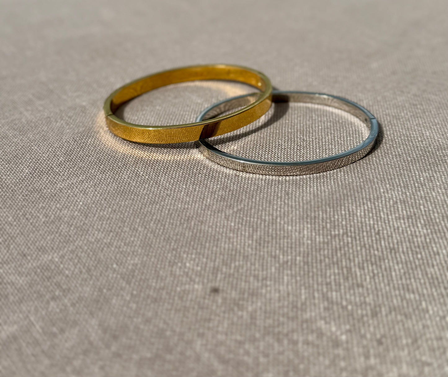 Bare Bangle