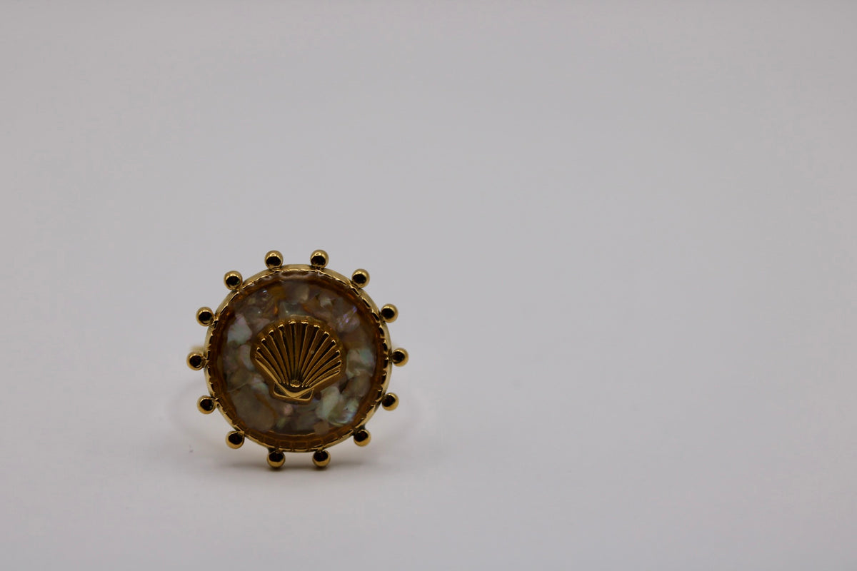Summer Crush Seashell Ring