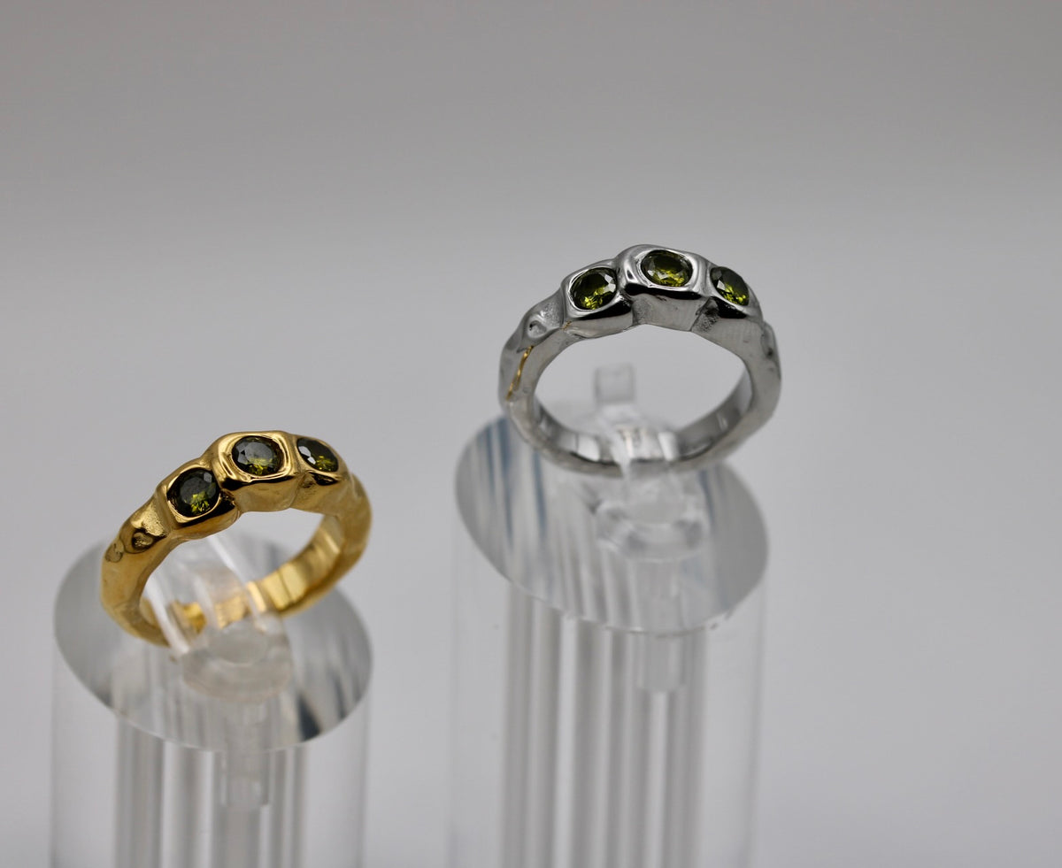 The Tini Trio Ring
