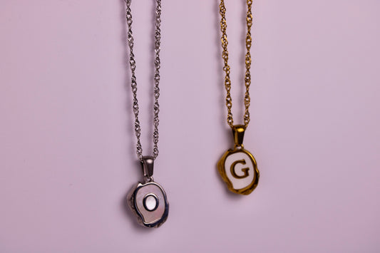 The Seaside Initial Necklace - Singapore Chain Edition