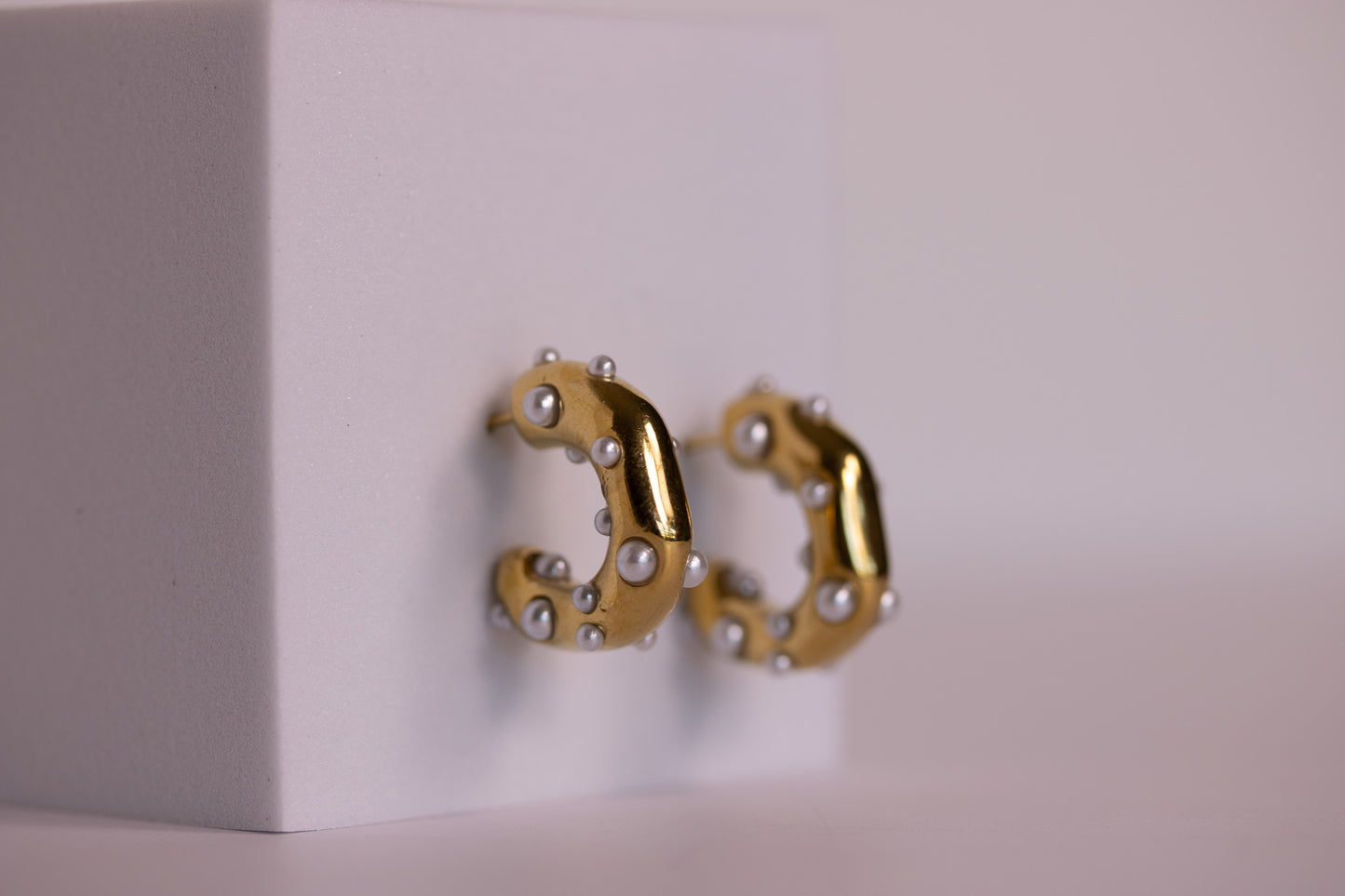 Shimmer Crest Hoops — Pearl Glow in Silver + Gold