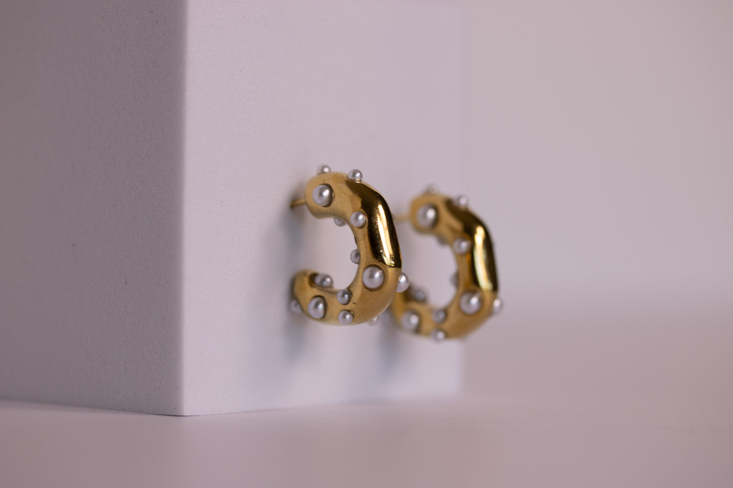 Shimmer Crest Hoops — Pearl Glow in Silver + Gold