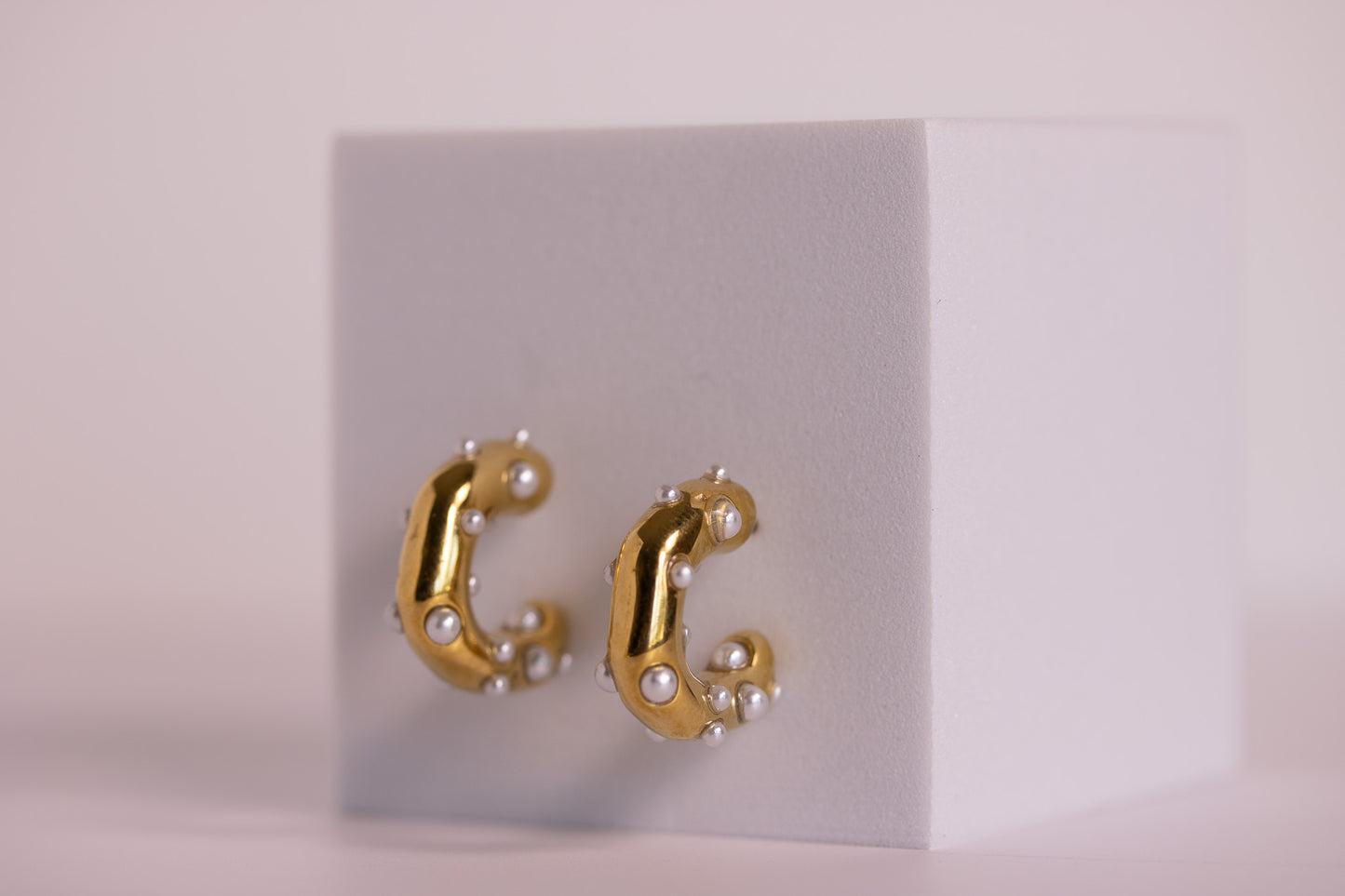 Shimmer Crest Hoops — Pearl Glow in Silver + Gold