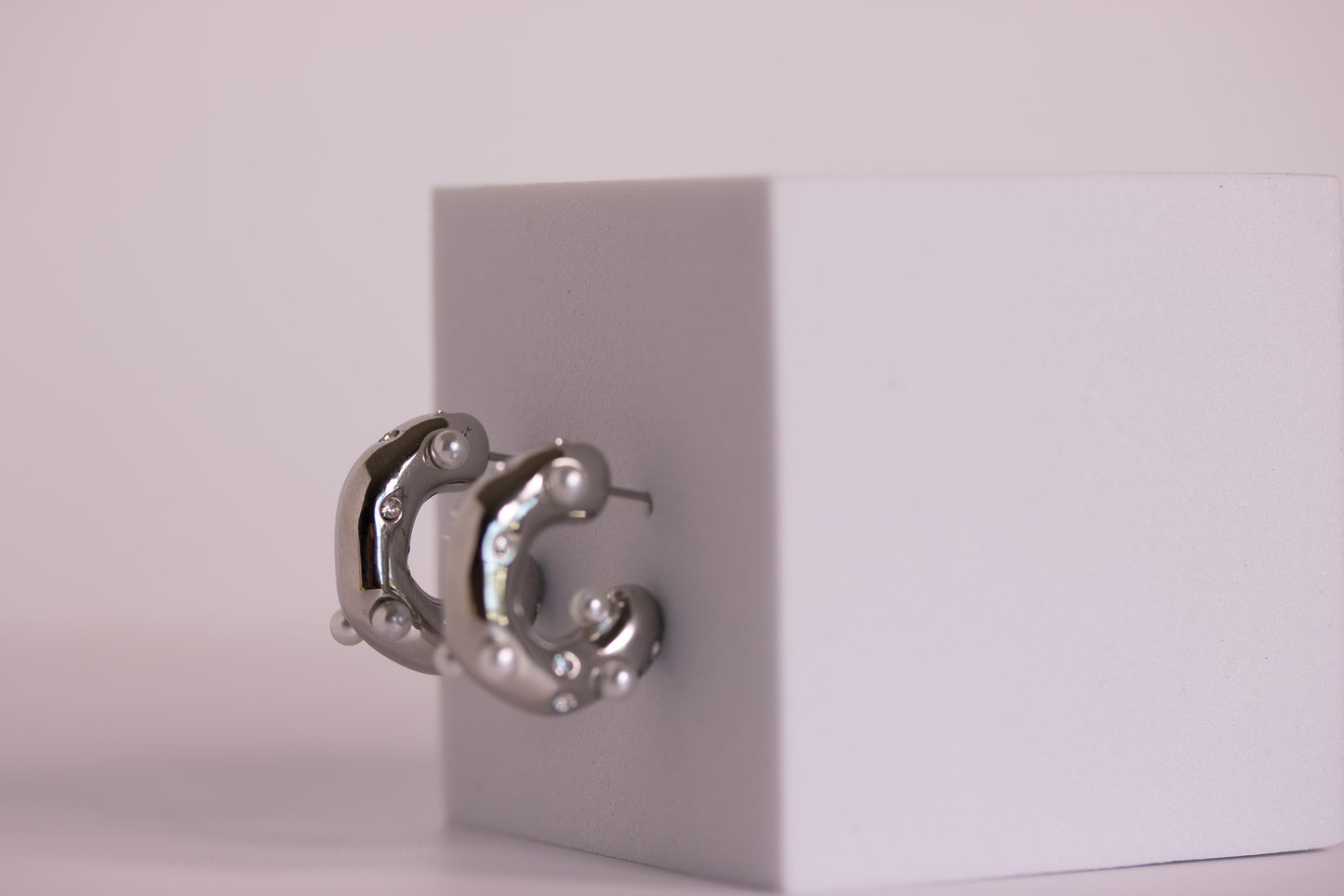 Shimmer Crest Hoops — Pearl Glow in Silver + Gold