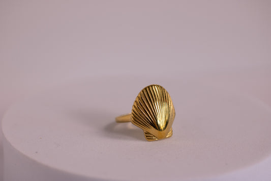 Golden Seashell Ring