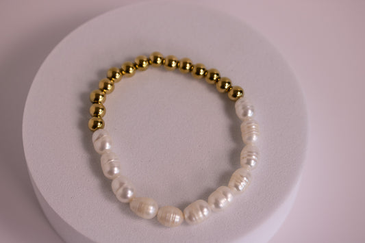 Golden Surf Pearl Bracelet