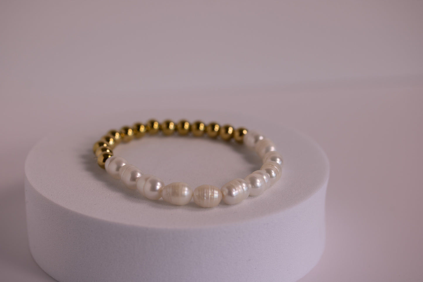 Golden Surf Pearl Bracelet