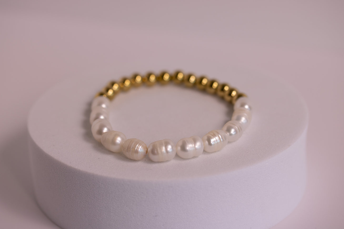 Golden Surf Pearl Bracelet