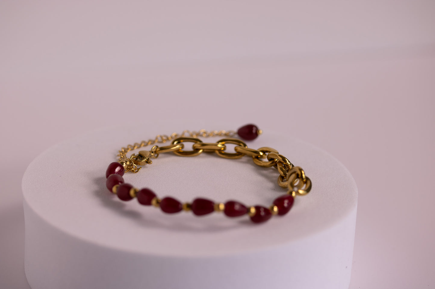 The Maren Garnet Chain Bracelet