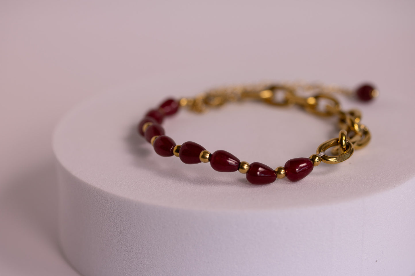 The Maren Garnet Chain Bracelet
