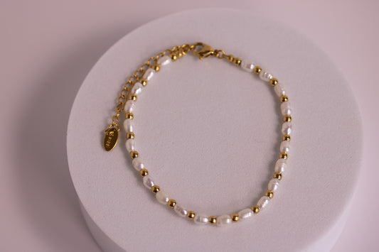 Pearlline Glow Bracelet