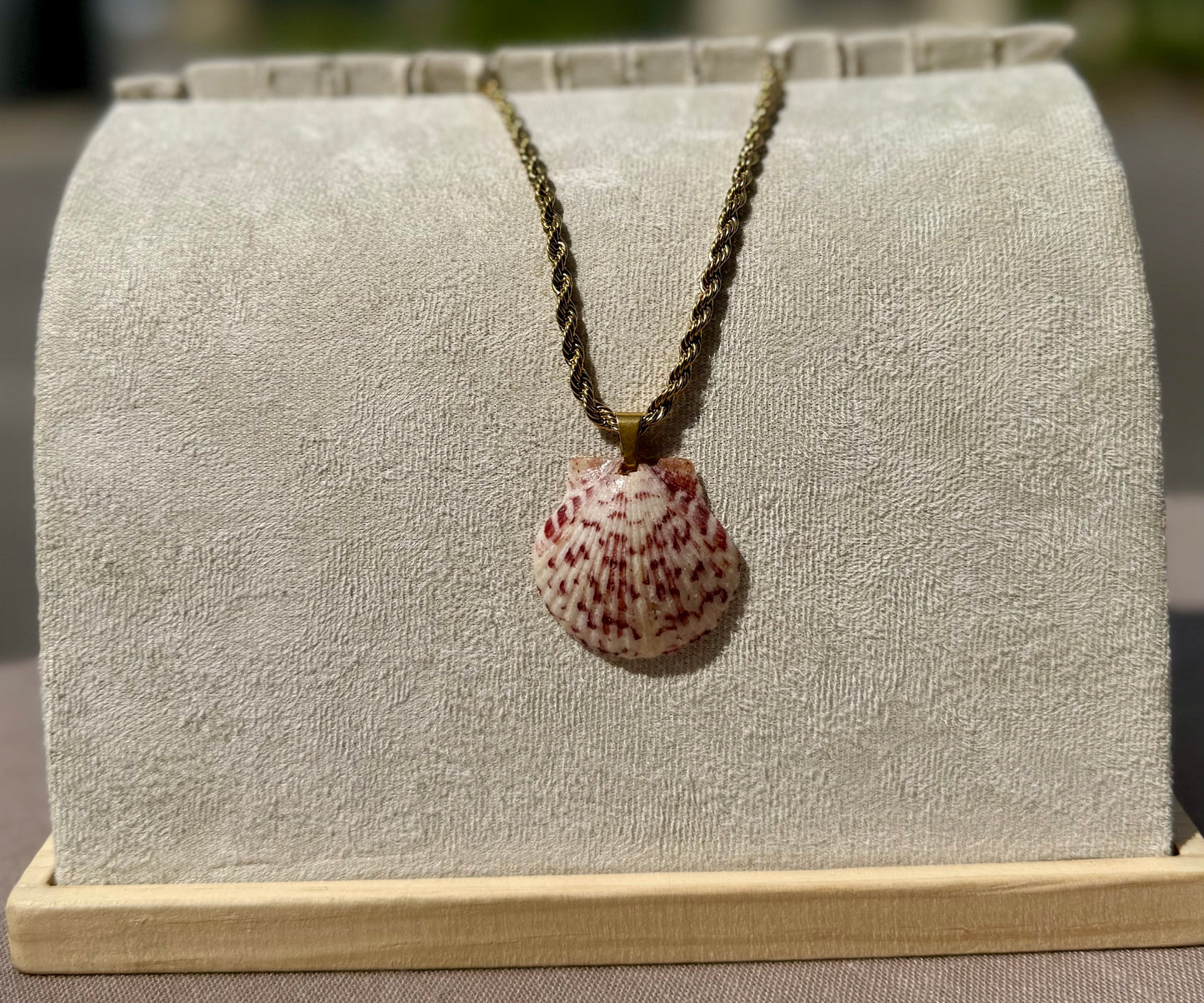 The Braid Necklace - Crimson Seashell Edition