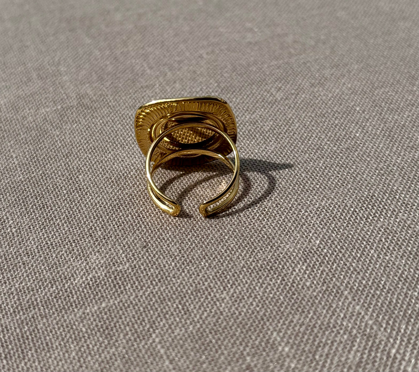 Cely Seashell Ring