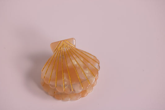 Peachy Seashell Claw Clip