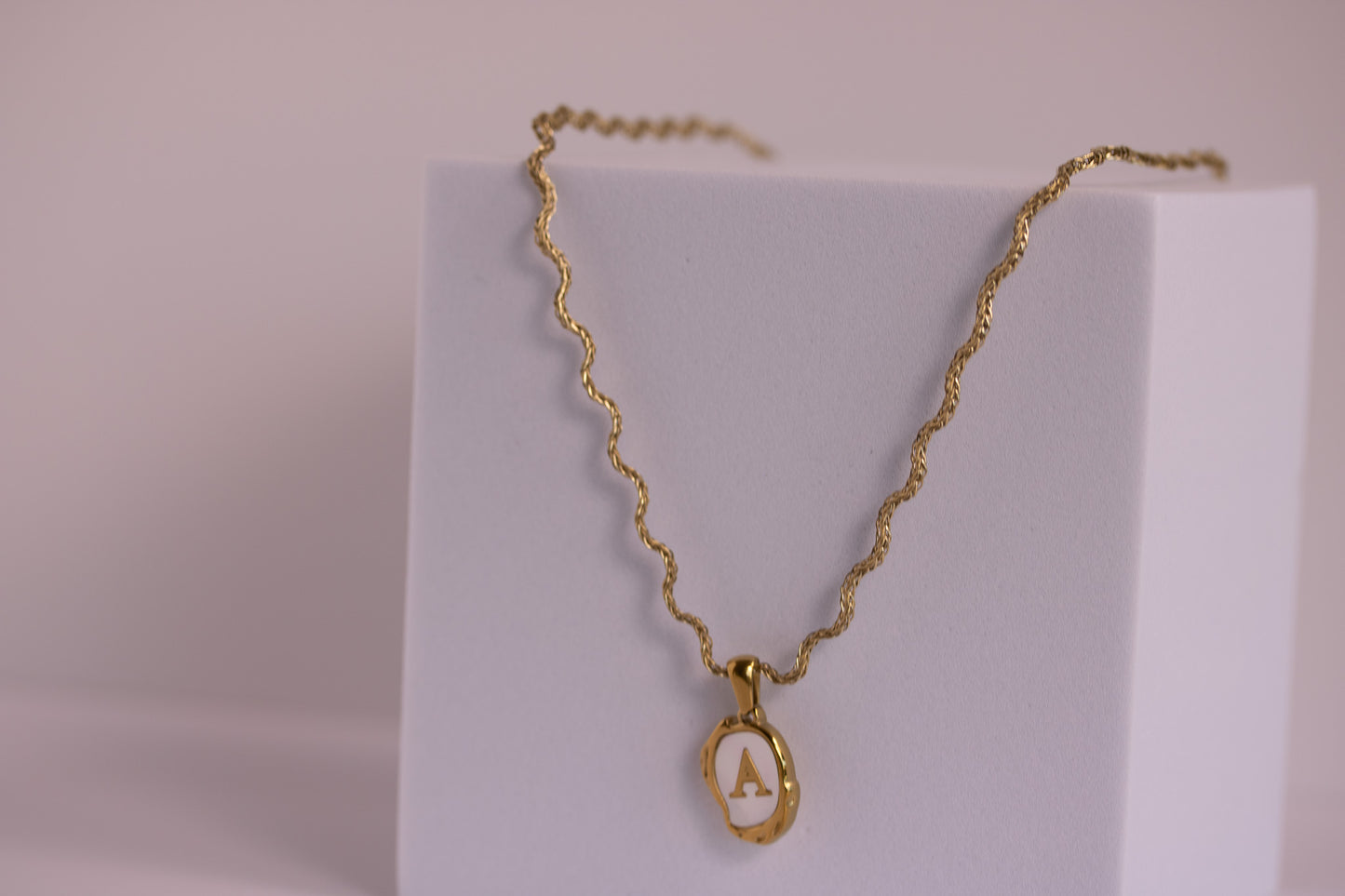 The Seaside Initial Necklace - Ripple Chain Edition