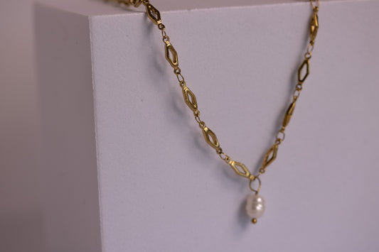Honeycomb Pearl Necklace