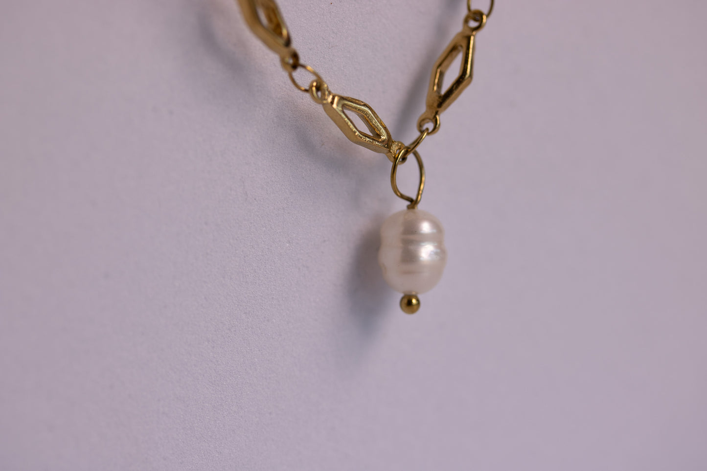 Honeycomb Pearl Necklace
