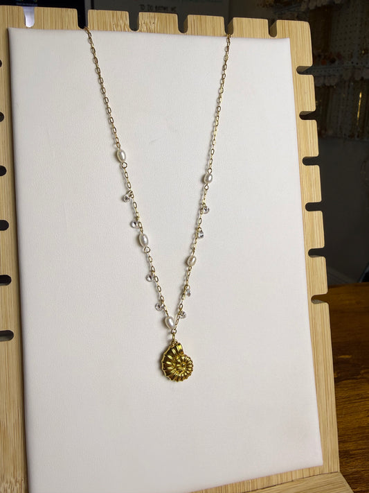 Conch + Dancing Pearls Necklace