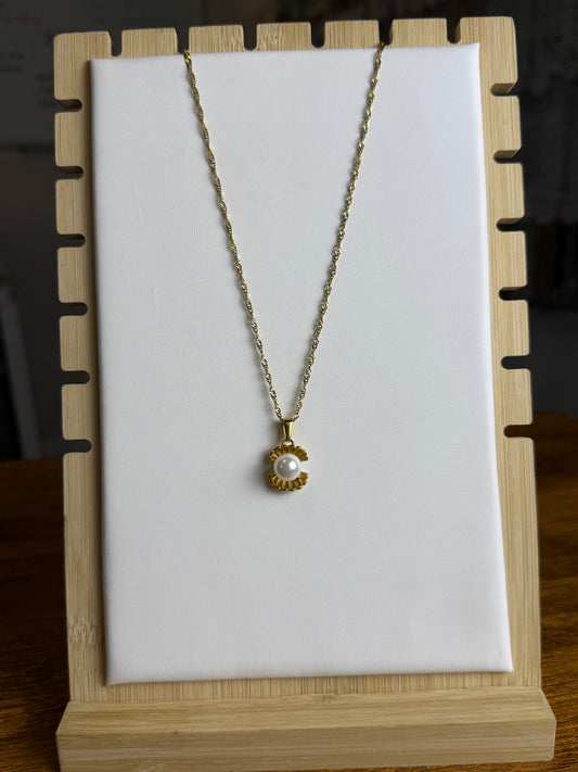 Clam Shell Necklace