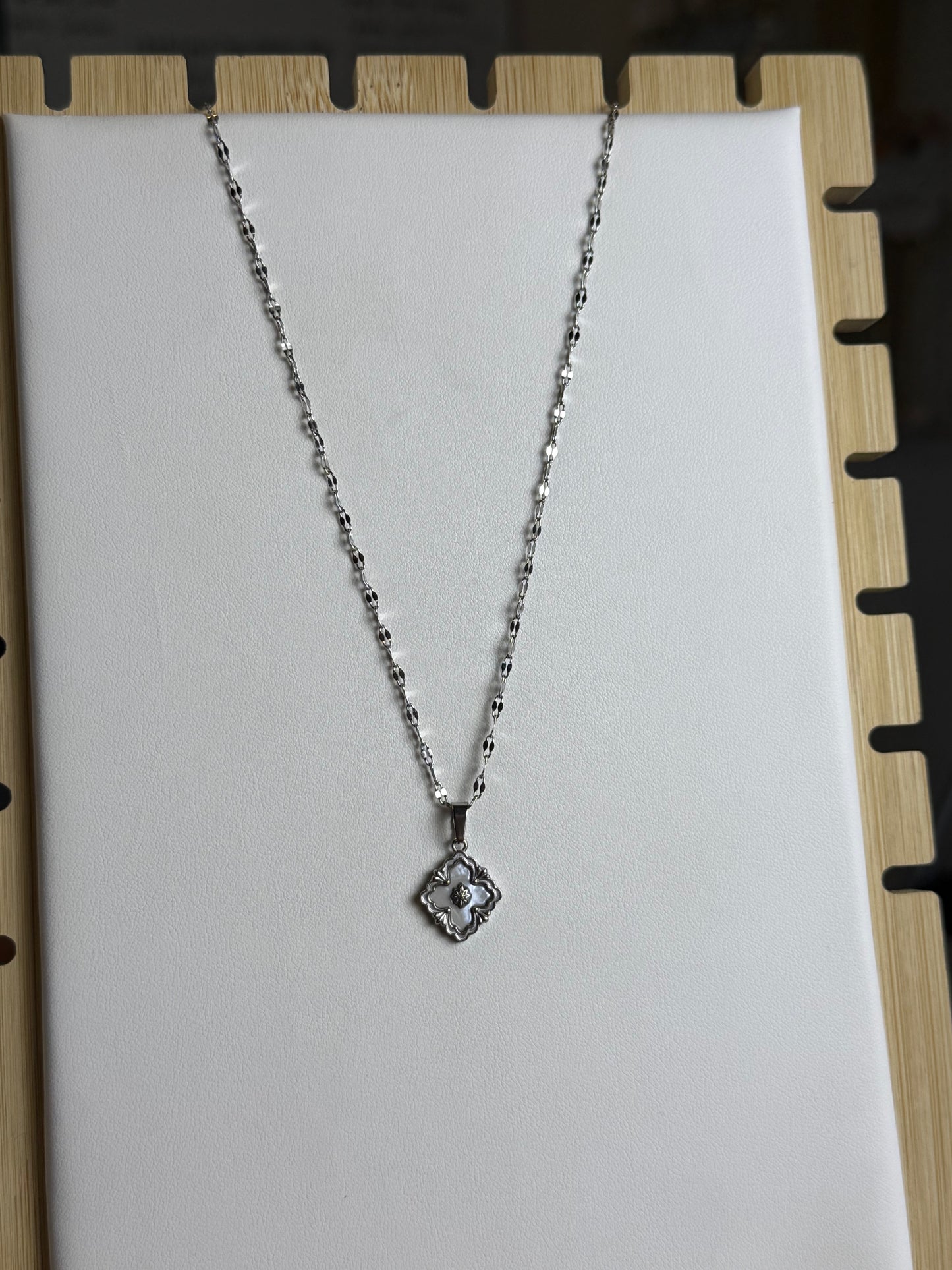 Vintage Clover Necklace